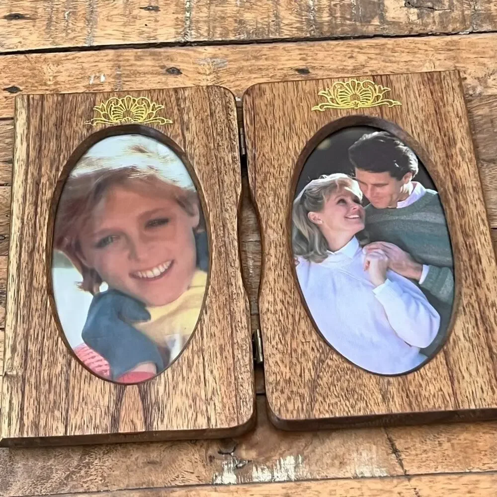 Vintage Carved Wooden Hinged Double Photo Frame Fits 3.5